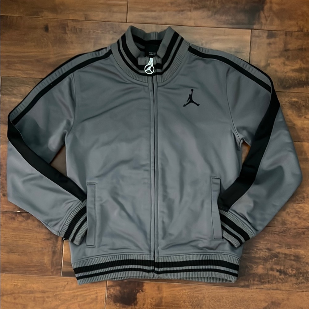 Boys Jordan Gray Full-zip Sweatshirt - Size 7 EUC